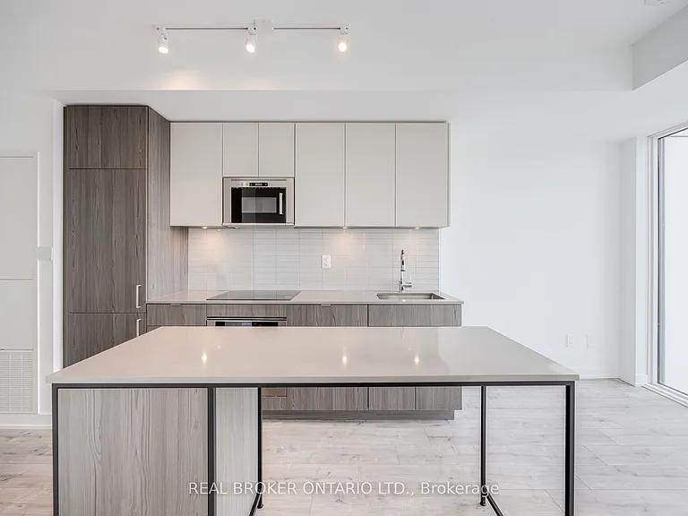 220 Missinnihe Way #1117 — Photo 4