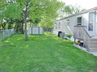 525 Santa Cruz Dr S, Fargo, ND 58103