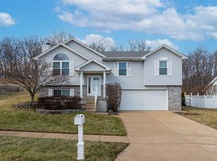 3259 Rosedale Dr, Arnold, MO 63010