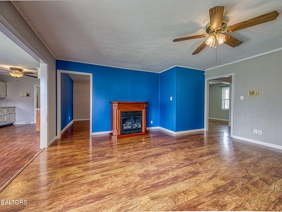 3rd image of 7629 Berkshire Blvd