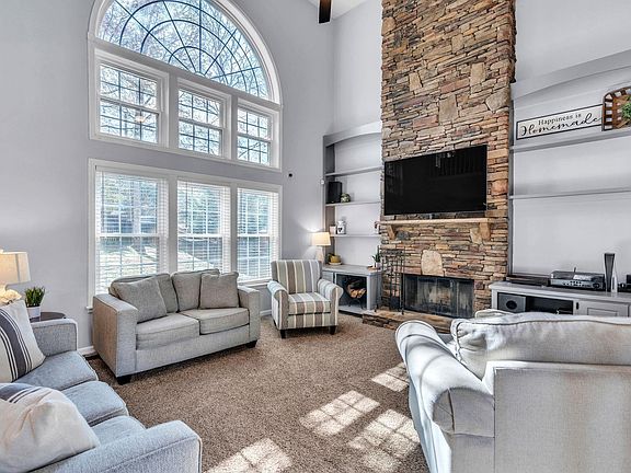 3rd image of 4 Bentley Way