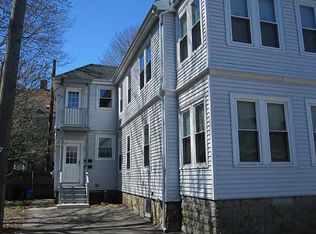 21 Calvert St, Newport, RI 02840