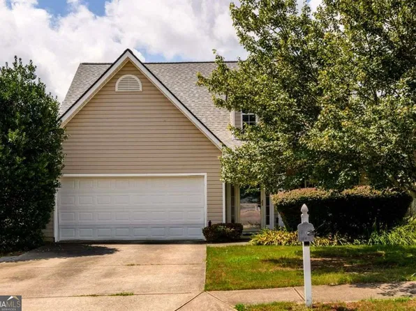 260 Shadowbrooke Dr, Loganville, GA 30052