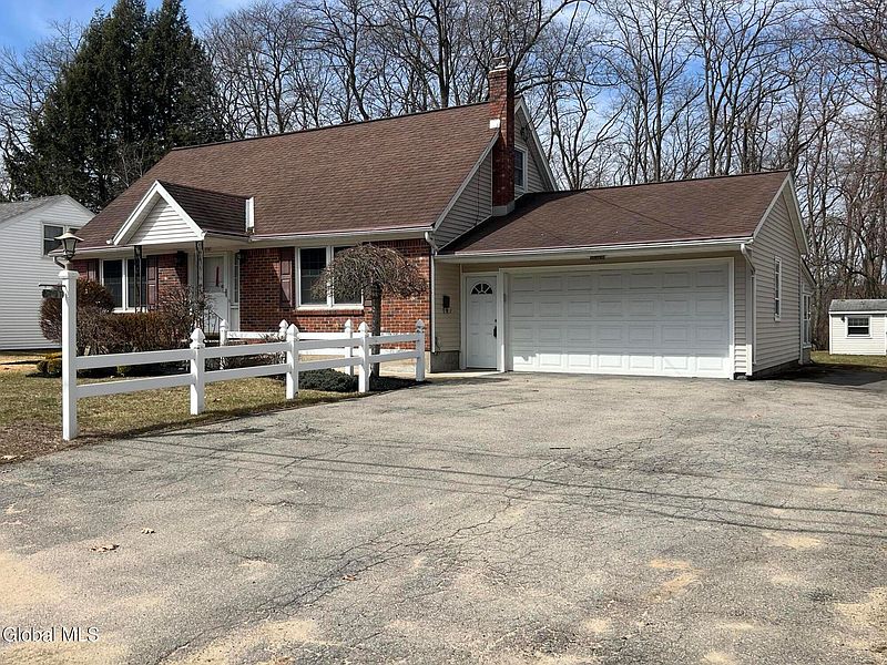 4th image of 2757 Maida Lane
