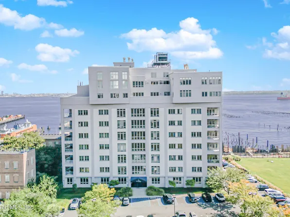 90 Bay Street Lndg APT 9F, Staten Island, NY 10301