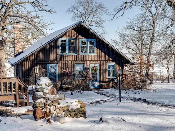 118 Potowatomi Dr, Edgerton, WI 53534