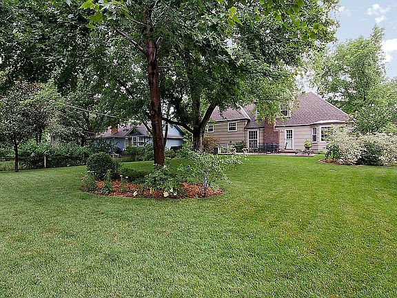 4th image of 6501 W 102nd St