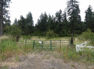 506 Devils Elbow Dr, Lenore, ID 83541