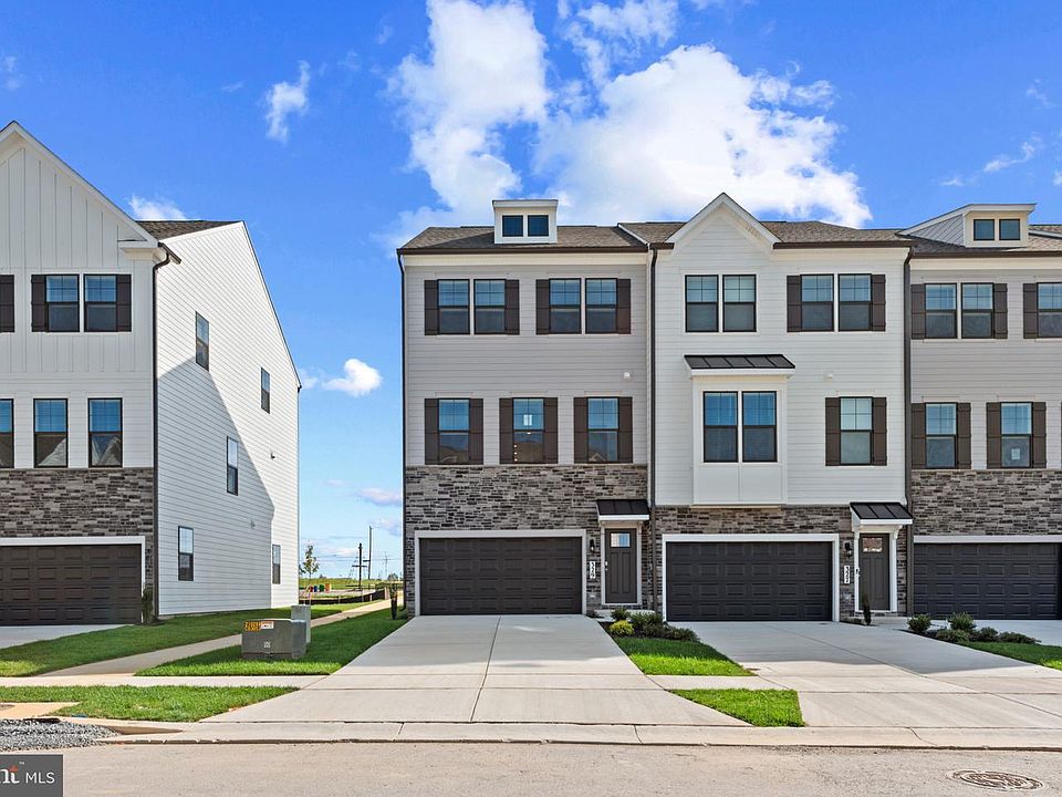 1st image of 413 Ensemble Way