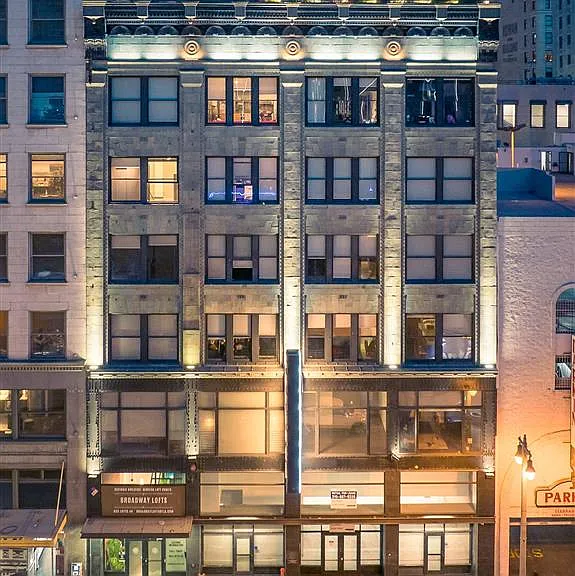 The Broadway Lofts — Photo 35