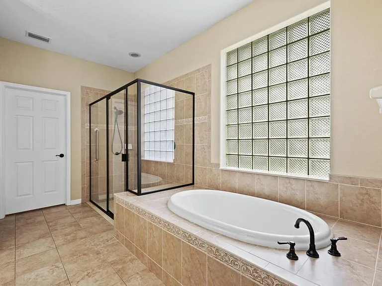 27211 Fern Glade Ct — Photo 20