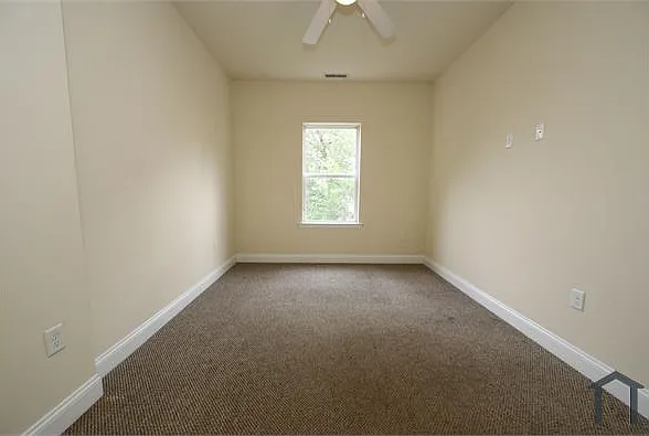 1705 Arlington St #B — Photo 6