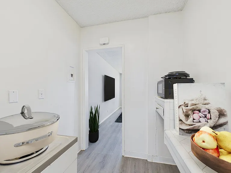 9682 Alwood Ave — Photo 10