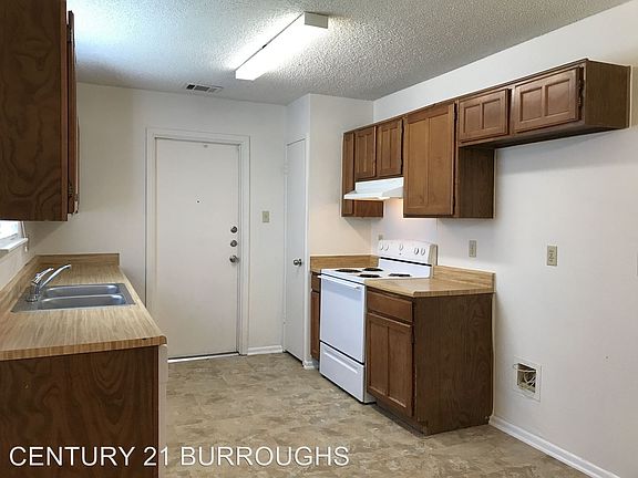 3rd image of 5722 Champions Hill Dr