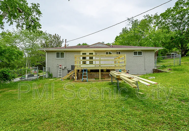 1375 Orbit Dr — Photo 41