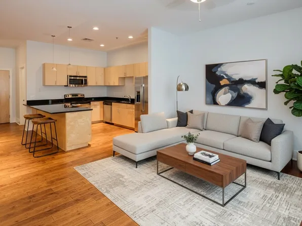 2201 8th Ave S APT 104, Nashville, TN 37204