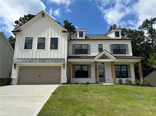 824 Winding Rose Dr, Hoschton, GA 30548