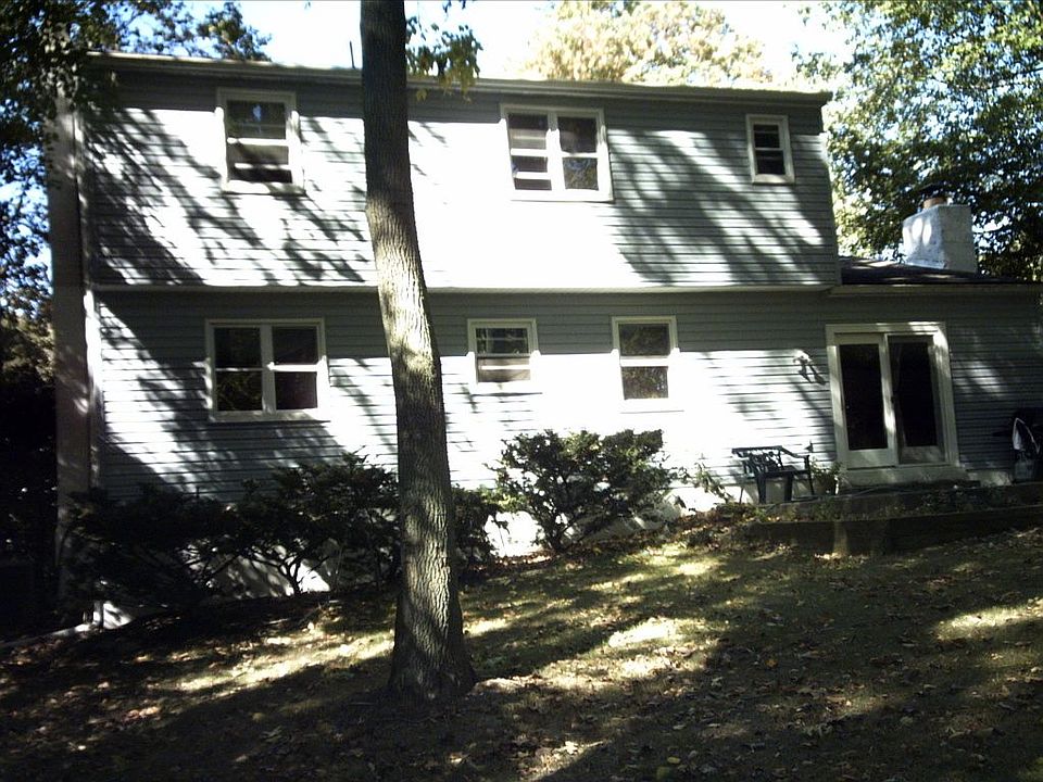 2nd image of 1140 Basin Rd