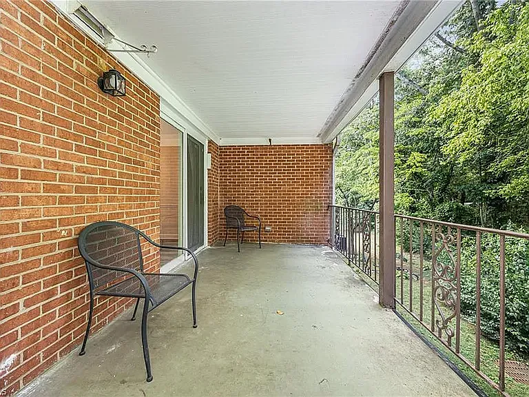 344 Hanover Arms Ct #C — Photo 7