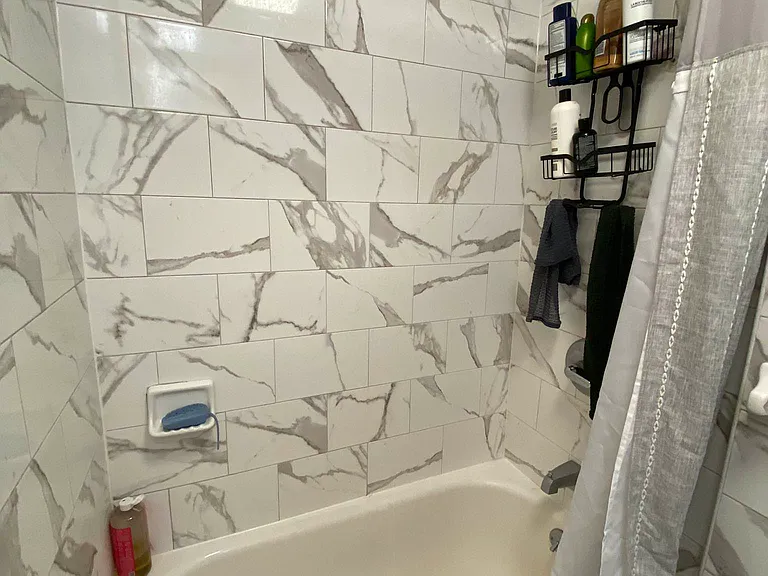 372 Grand Ave #4 — Photo 9