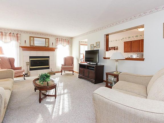 5th image of 1109 Luray Ln