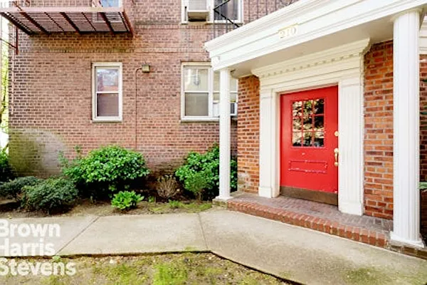 Sold by Brown Harris Stevens | media 9