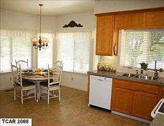 5th image of 15855 Parkridge Ave