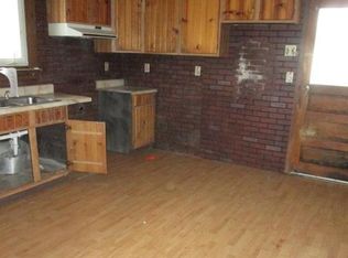 32 Academy St, Bloomingburg, OH 43106