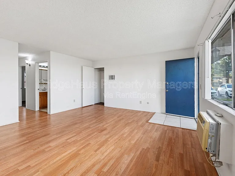 449 S Mollison Ave #3 — Photo 6