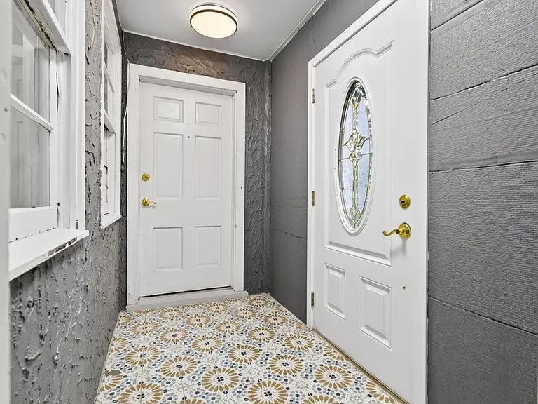 2209 Lindell Ave — Photo 11