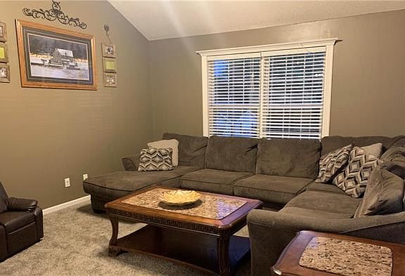 3rd image of 13840 Hunter Ct