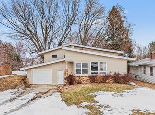 401 2nd St E, Wanamingo, MN 55983