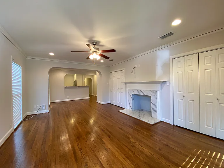 5529 Longview St — Photo 7