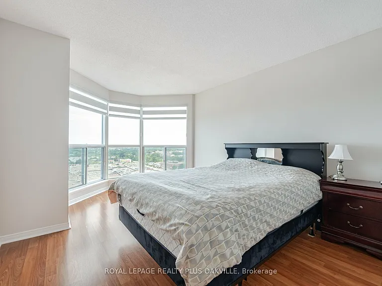 2177 Burnhamthorpe Rd W #1810 — Photo 14