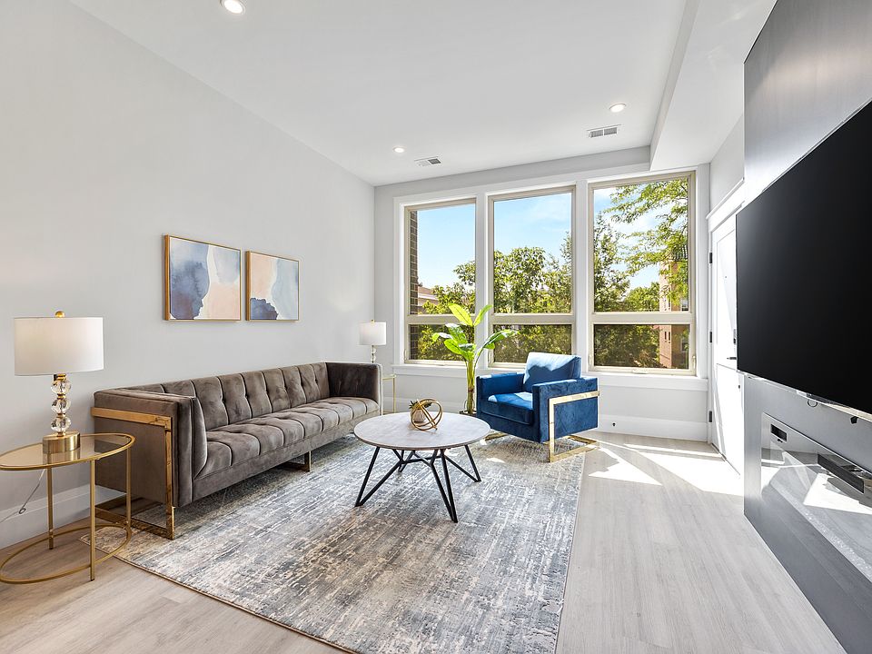 1st image of 4931 N Kimball Ave #2N
