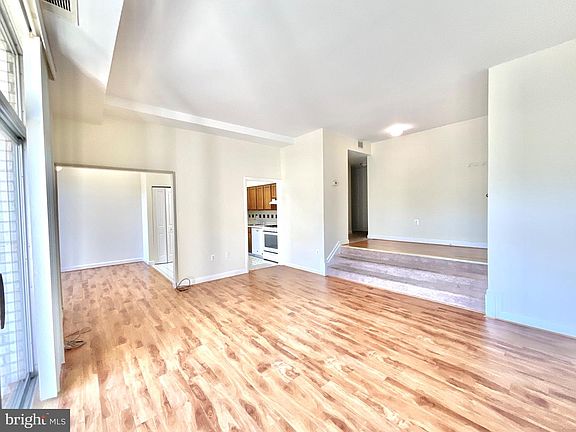 4th image of 14424 Parkvale Rd APT 5