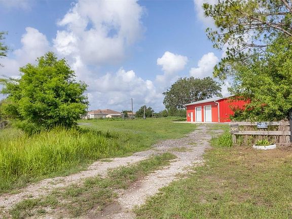 3rd image of 3045 Logue Rd