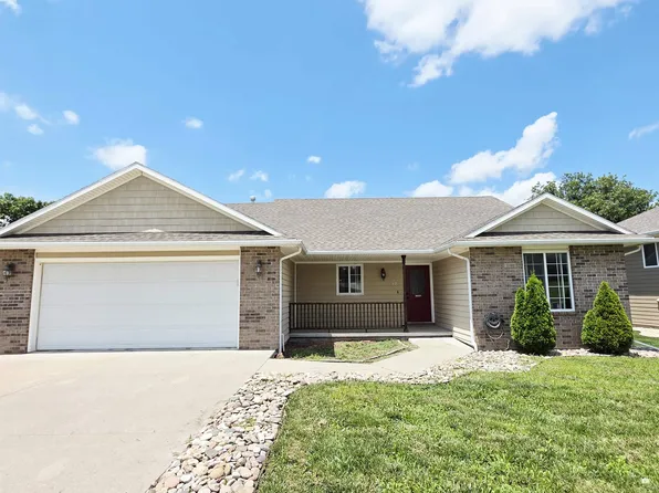 3120 Wilson Dr, Manhattan, KS 66502