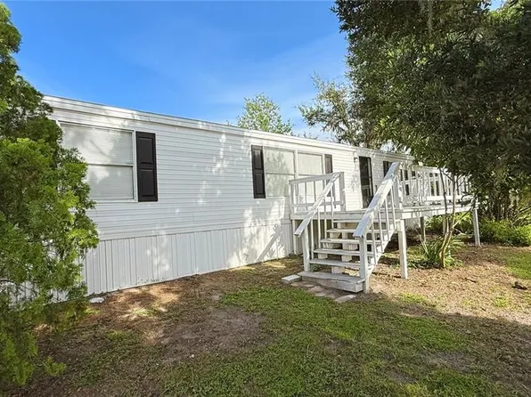 3335 Fox Ridge Blvd, Zephyrhills, FL 33543