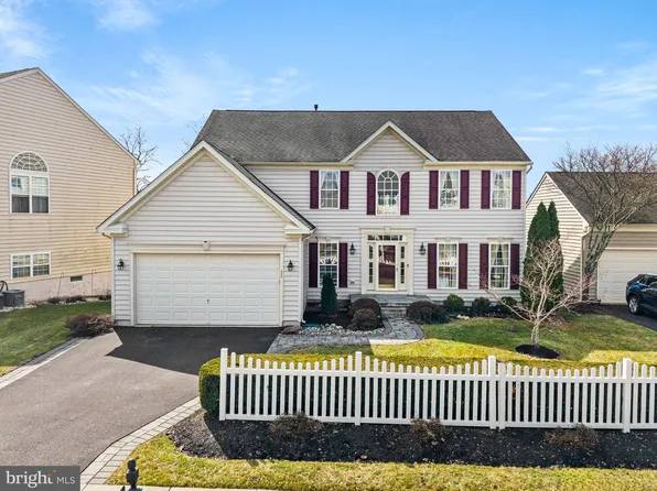 225 Barnhill Rd, Perkasie, PA 18944