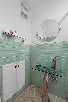 5th image of 2109 Broadway APT 602
