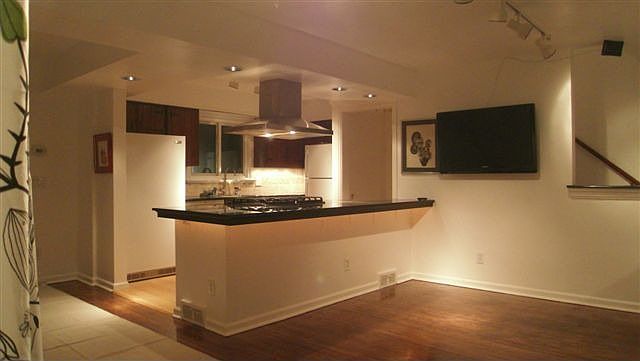Open design kitchen w/ granite