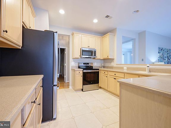 4th image of 1732 Faversham Way