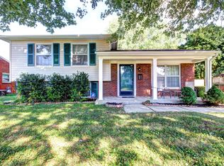 11215 Torrington Rd, Louisville, KY 40272