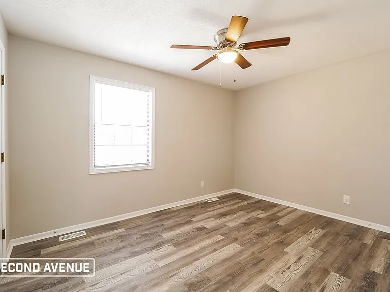 117 Monroe Ave — Photo 14