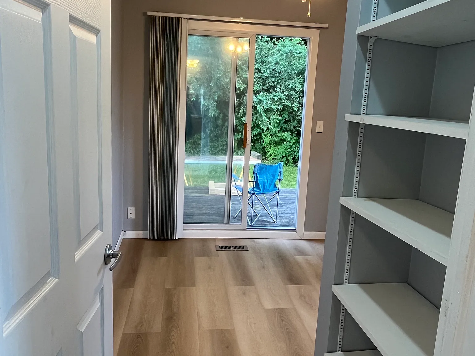 2 bed, 700 sqft, $1,400 — Photo 3