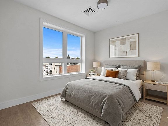 3rd image of 301 Border St #601