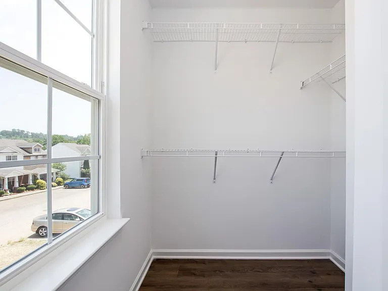 106 Kathryn Ct — Photo 18