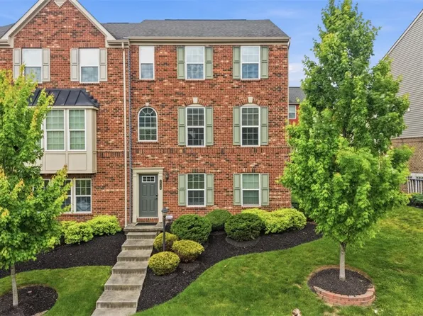 224 Thornapple Ln, Cranberry Township, PA 16066