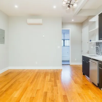 Rented by Nooklyn NYC LLC | media 27